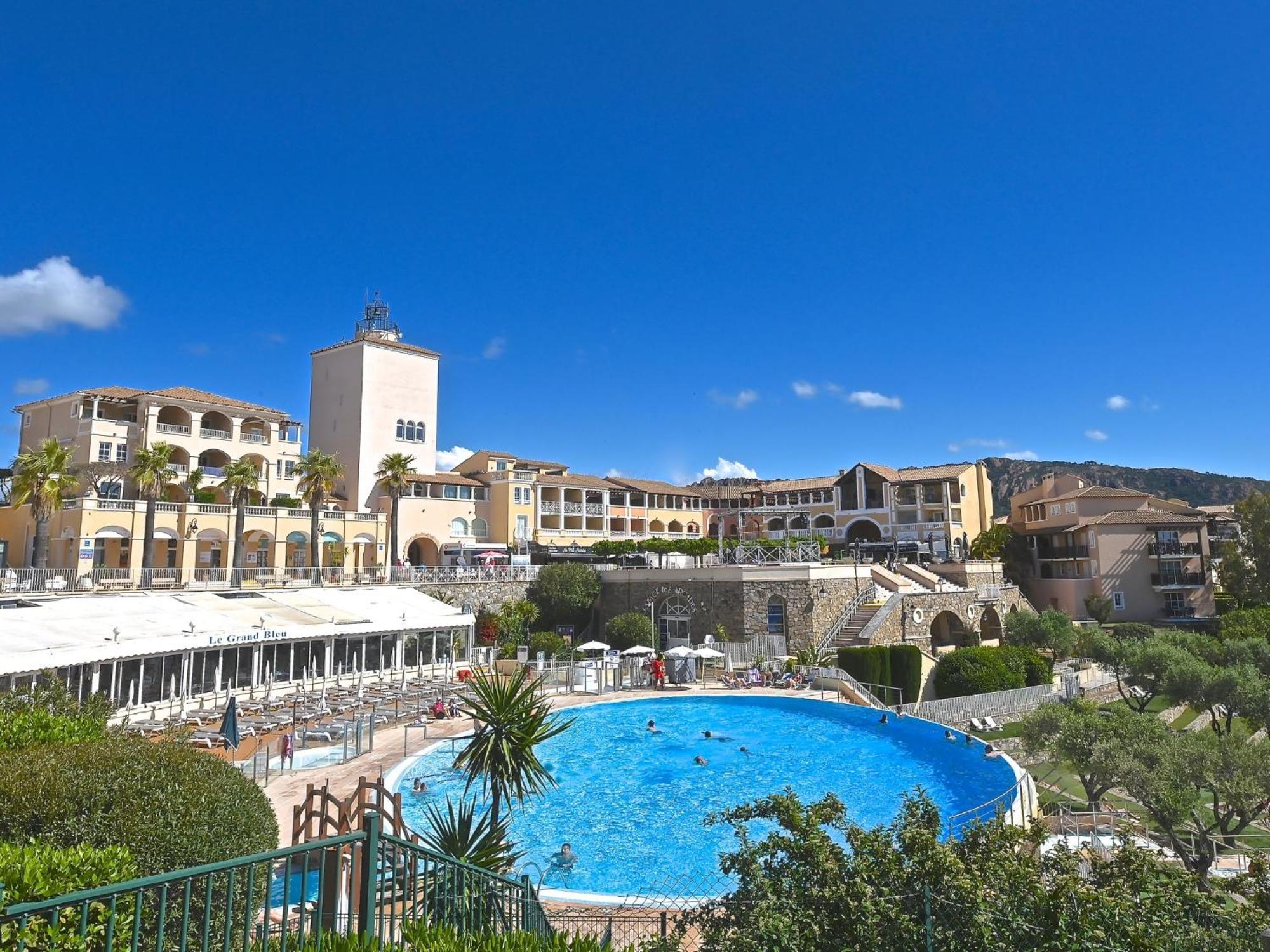 Apartment Village Cap Esterel - Le Village-52 By Interhome Saint-Raphaël 外观 照片